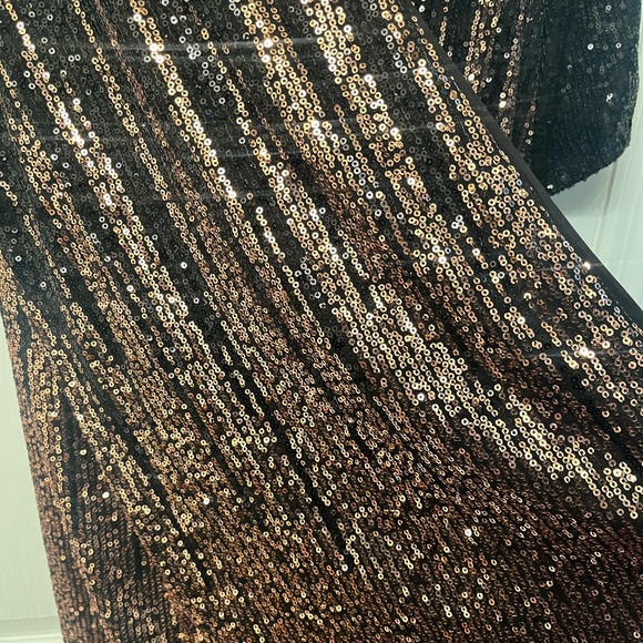 Torrid Hi-Lo Ombré Black and Gold Sequin Kimono - Picture 4 of 5